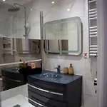 Cannes, 200m To Palais, Walk Everywhere Apartment