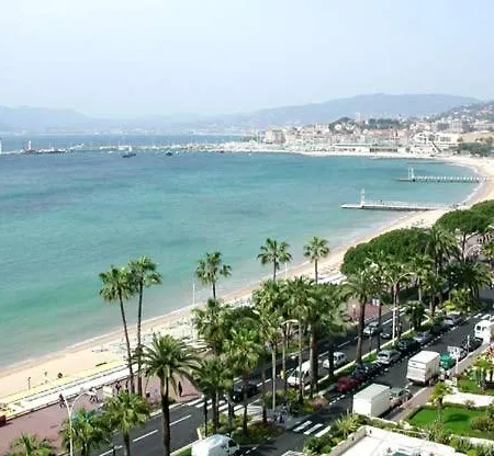 Charming 50 Mt Palais Des Festivals Канны