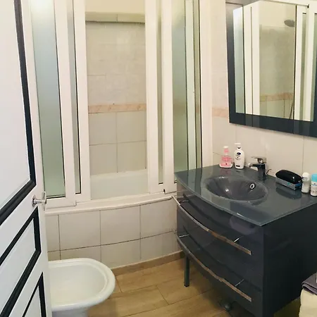 Апартаменты Charming 50 Mt Palais Des Festivals Канны